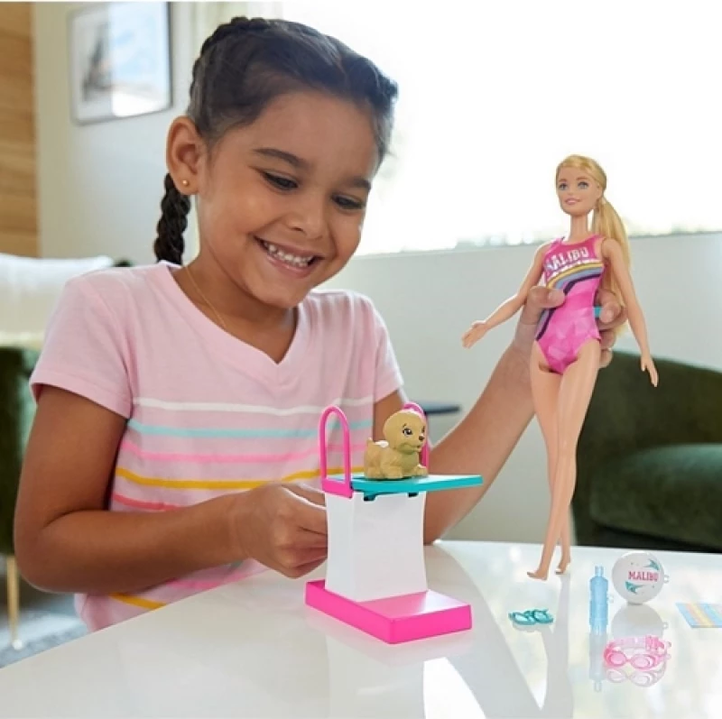Barbie DreamHouse Adventures - Κολυμβήτρια Κούκλα