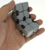 Fidget Infinite Cube White/Black