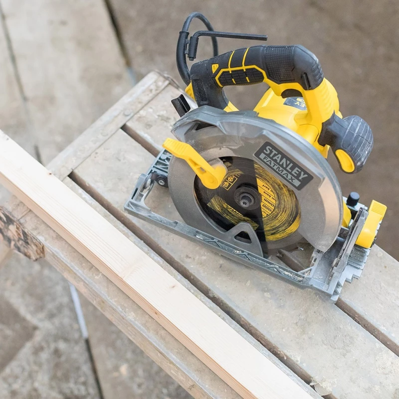 Stanley FME301 Δισκοπρίονο 1650W με Σύστημα Αναρρόφησης
