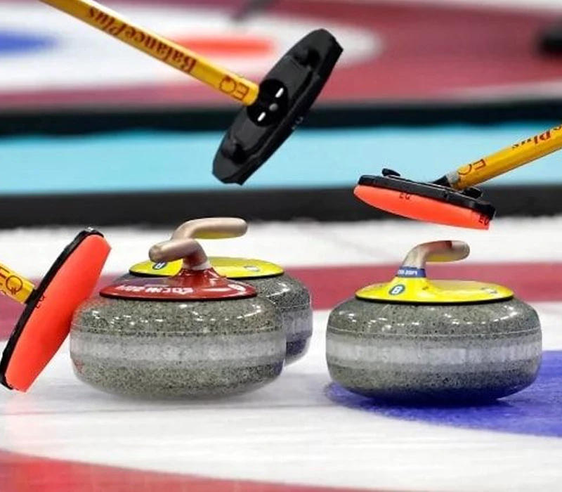 1 ώρα γνωριμία με το άθλημα του Curling για 5 άτομα!