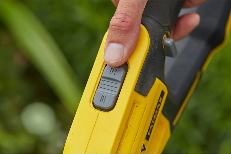 Stanley SFMCST933M1 Χορτοκοπτικό Μπαταρίας Ώμου / Χειρός 18V 4Ah 2.4kg