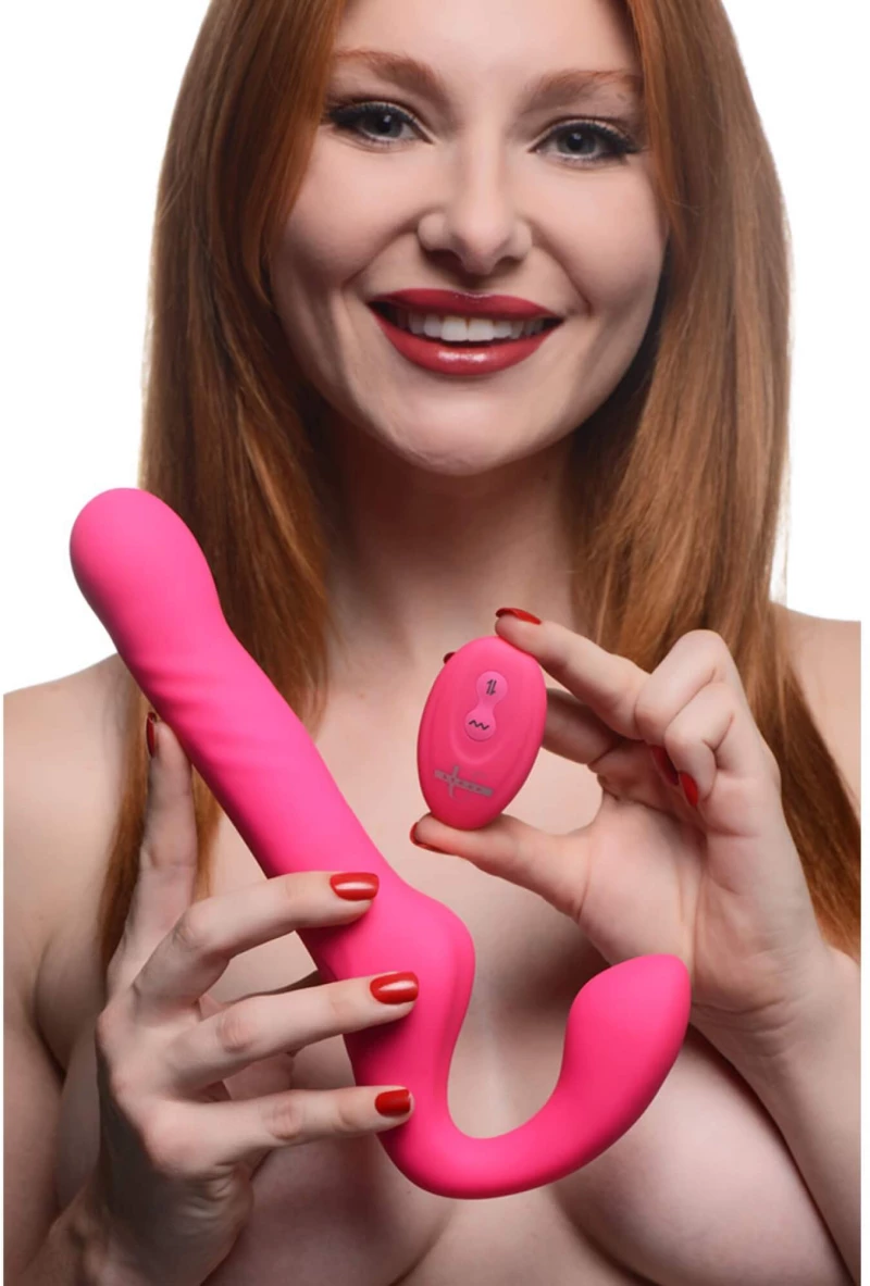 Mighty-Thrust Thrusting & Vibrating Strapless Strap-On with Remote