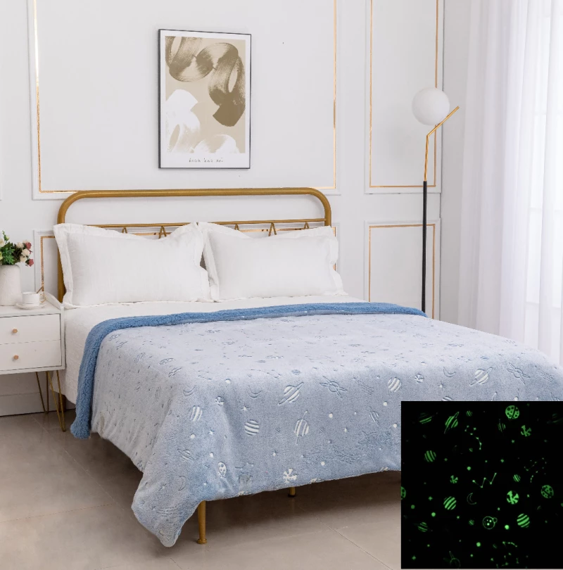 Παιδική φωσφοριζέ κουβέρτα με sherpa space (170cm x 220cm) σιέλ - -