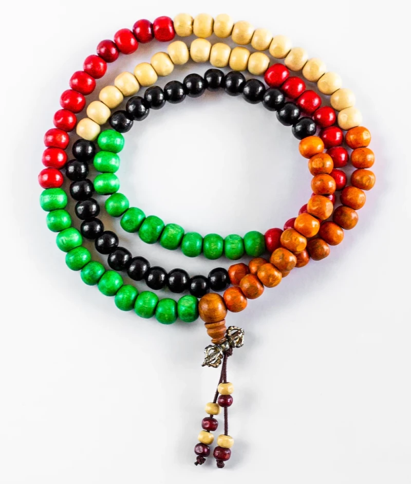Χειροποίητο Mala Διαλογισμού από Χάντρες Colored Sandalwood 8mm