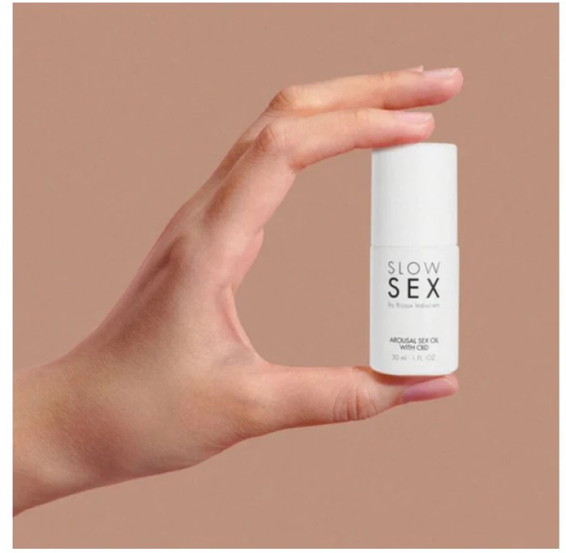 BIJOUX SLOW SEX - SEXUAL MASSAGE OIL WITH CBD 30 ML