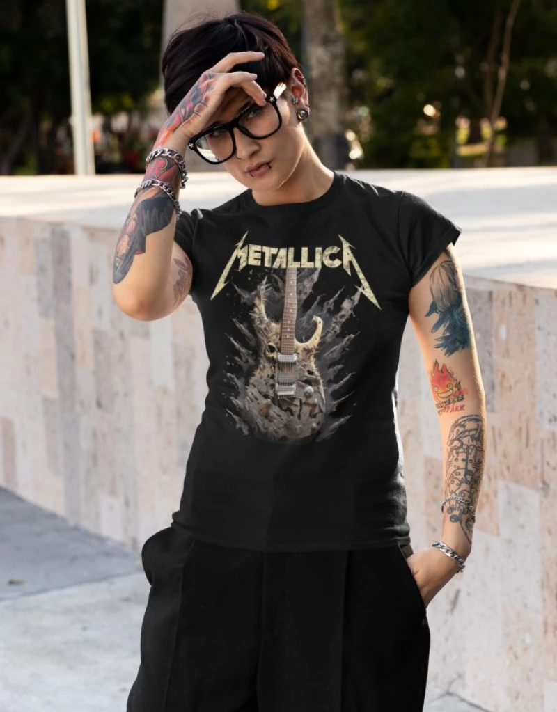Metallica w T-Shirt - BLACK