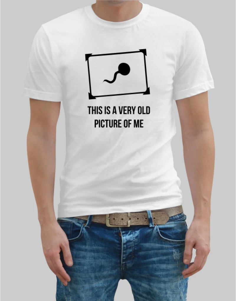 This is a very old picture of me t-shirt - RED