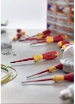 Wiha Σετ 12 Κατσαβίδια Ηλεκτρολόγου 3201K12 SoftFinish electric slimFix