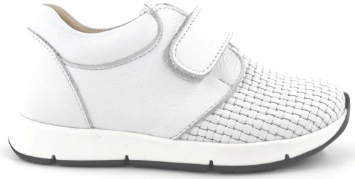 Sneakers σε λευκό δέρμα