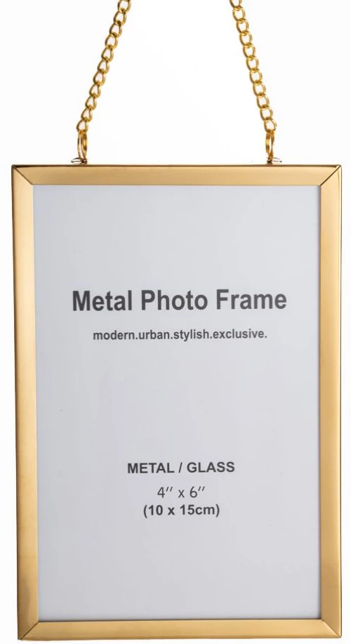 Μεταλλική κρεμαστή κορνίζα με αλυσίδα σε χρυσό χρώμα 10x15 εκ