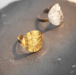 ΓΥΝΑΙΚΕΙΑ ΑΤΣΑΛΙΝΑ ΔΑΧΤΥΛΙΔΙΑ-WOMEN’S STEEL RING ΧΡΥΣΟ