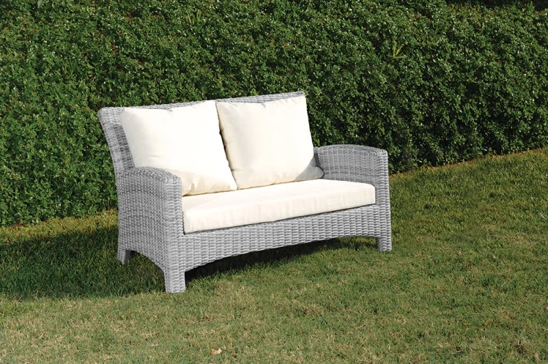 Rattan Καναπές 2 Θέσεων Με Μαξιλάρια