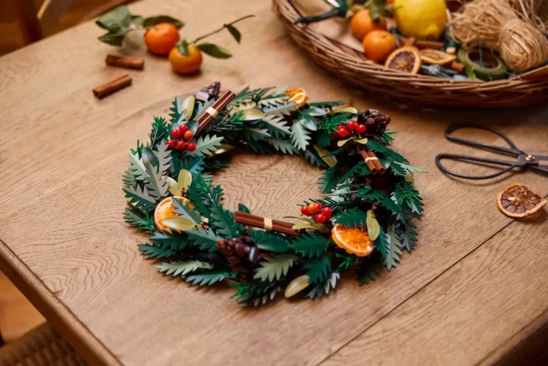 LEGO ICONS 10340 Wreath