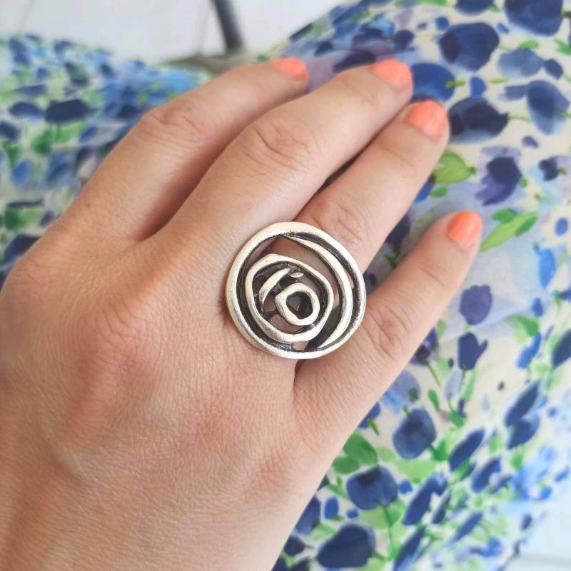 Δαχτυλίδι boho ρυθμιζόμενo με στριφογυριστή σχεδίαση επαργυρωμένο (R1300)