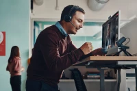POLY Voyager Focus 2 USB-C-C Headset +USB-C/A Adapter