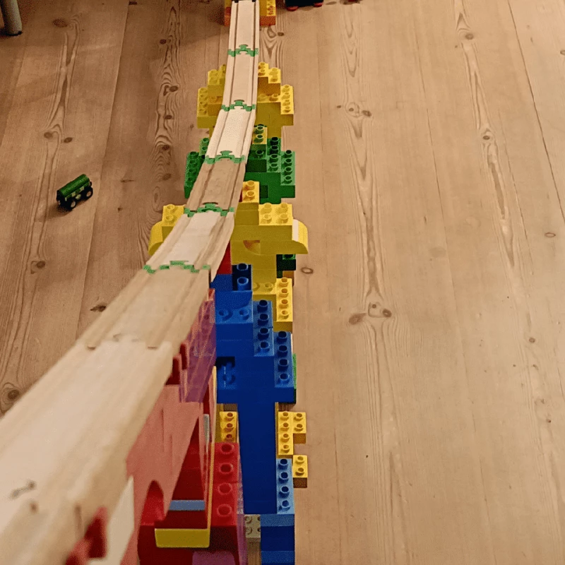 Track Connector - 20 Slope (21071) / Toys