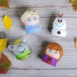 Bitty Boomers — Disney: Frozen - Elsa Bluetooth Mini Φορητό Ηχείο Κυβάκι 5,0 εκατοστά