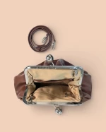 ΤΣΑΝΤΑ CLUTCH ΜΕ ΜΕΤΑΛΛΙΚΟ ΚΛΕΙΣΙΜΟ ΚΑΦΕ BG1409K MONDE