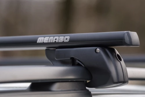 MENABO ΜΠΑΡΕΣ ΟΡΟΦΗΣ ΑΛΟΥΜΙΝΙΟΥ SHERMAN BLACK 120 cm ΣΕ ΜΑΥΡΟ ΧΡΩΜΑ ΓΙΑ Opel Karl Rocks 5 doors 2017> ΜΕ RAISED RAILS (Παράλληλες Μπάρες με Κενό) - 2 ΤΕΜ. (12280/MB)
