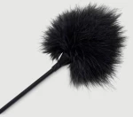 Μακρύ Tickler Με Μαλακά Φτερά & Μαύρη Λαβή Feather Tickler With Soft Feathers & Black Handle - Μαύρο
