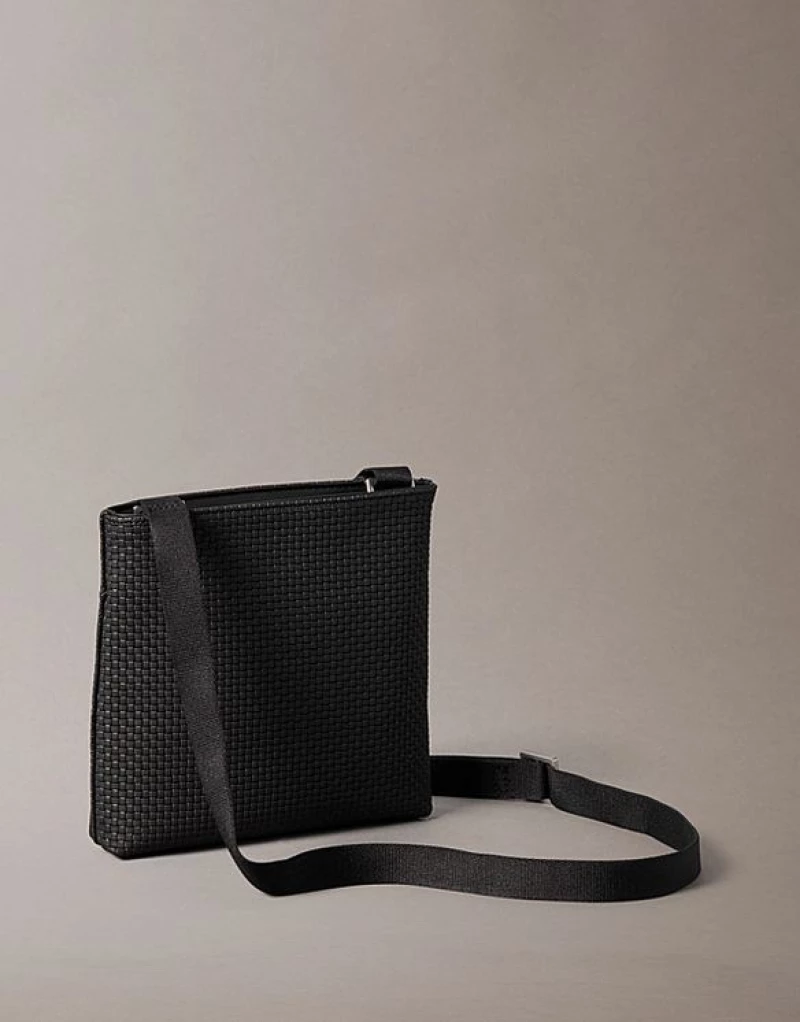 Calvin Klein Enbossed Woven Flatpack ανδρικό χιαστί τσαντάκι LV04D3222G-UB1