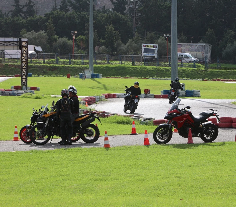 60' Riding Lesson 0-20χλμ με δική μας μοτοσυκλέτα +xtra ΔΩΡΟ