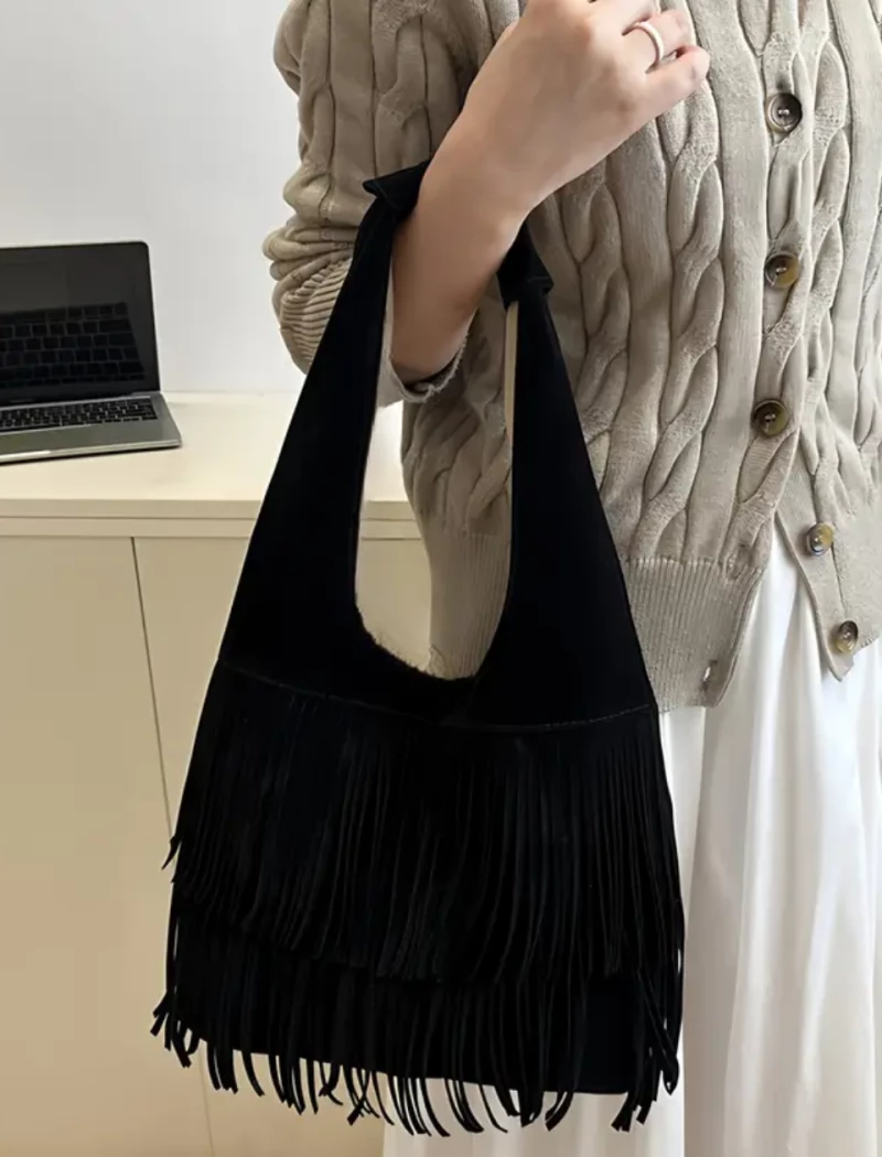 Γυναικεία Τσάντα Ώμου Boho με Κρόσσια 527620-Μαύρο