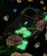 Kingxbar Forest with Swarovski Crystals Back Cover Πολύχρωμο Glowing in the Dark Leaf (iPhone 11)