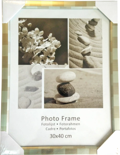 Κορνίζα πλαστική 30 Χ 41 10401070