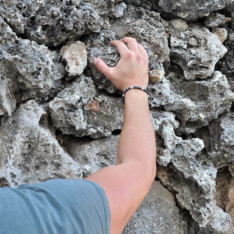 Χειροποίητο Βραχιόλι Hematite με στοιχεία από ασήμι 925°