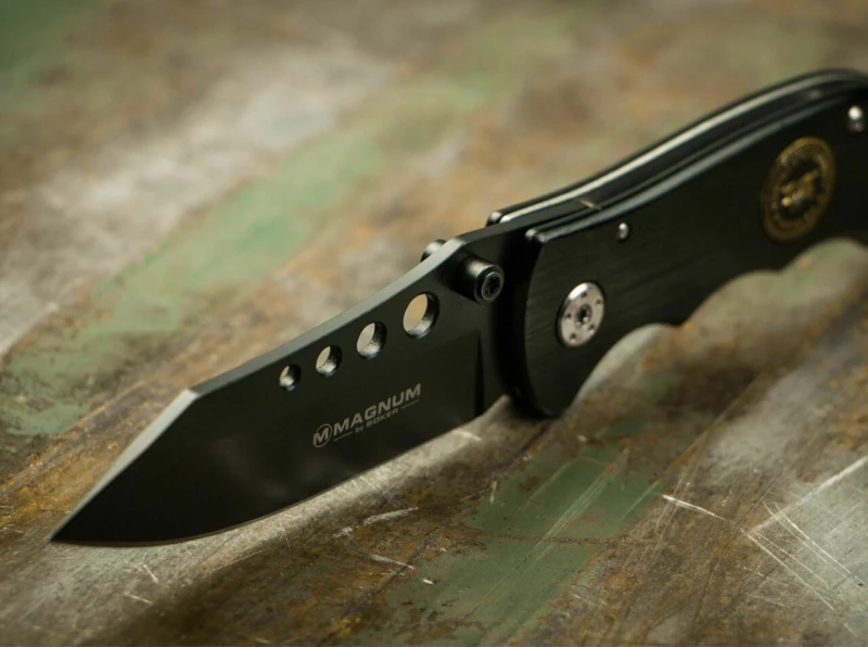 Boker Magnum Special Forces Μαχαίρι