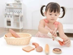 New Classic Toys Καλάθι Με Αρτοποιήματα
