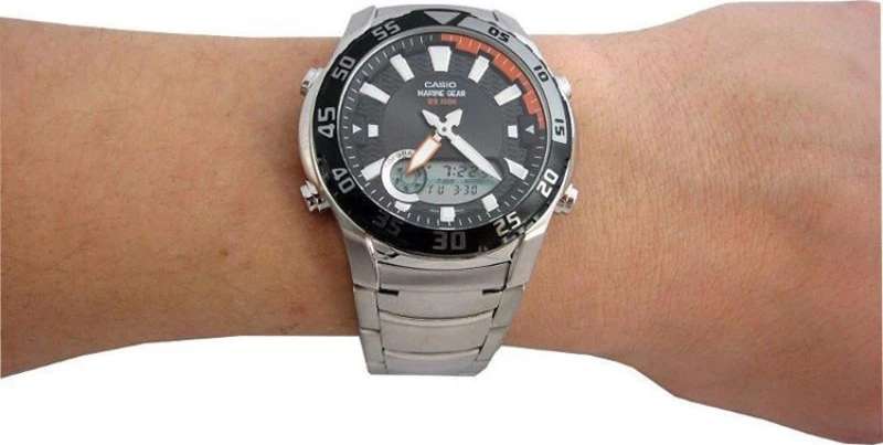 Casio Ρολόι Collection Ref με Μεταλλικό Μπρασελέ σε Ασημί χρώμα
