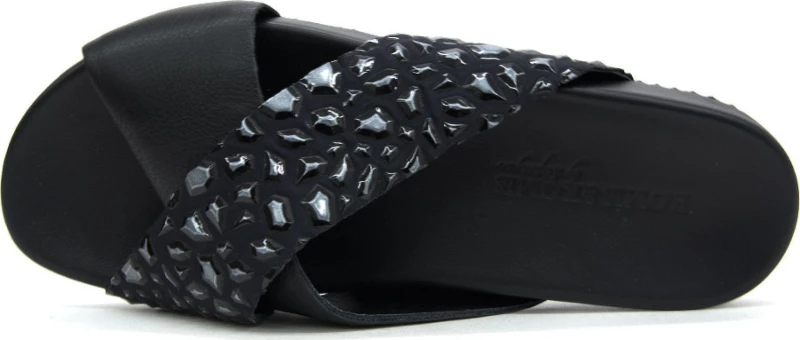 Komis & Komis 58 Black