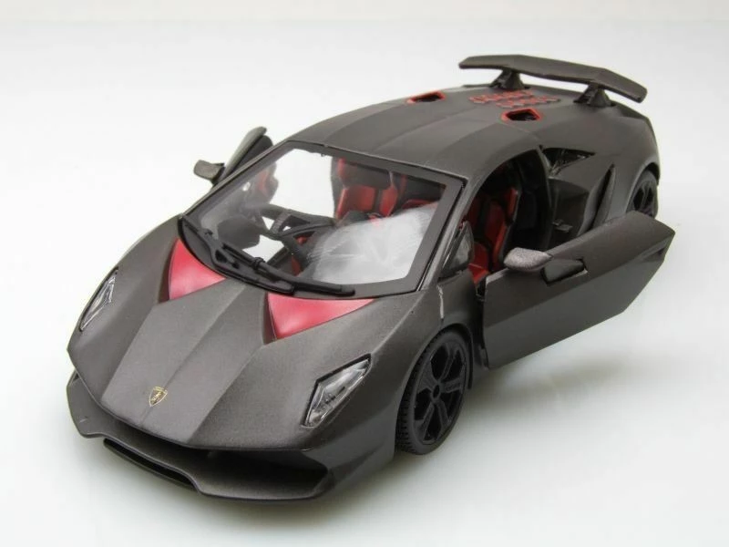Bburago 1:24 Lamborghini Sesto Elemento