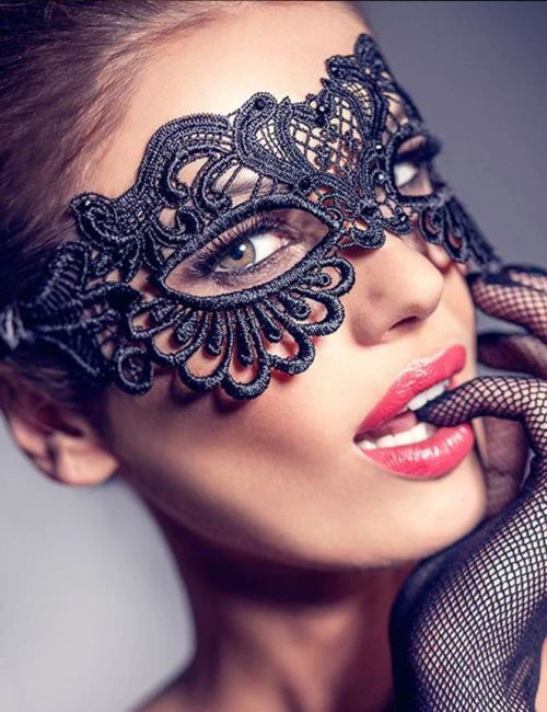 Enchanting Black Lace eye mask
