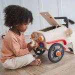 Plan Toys Car's Engine