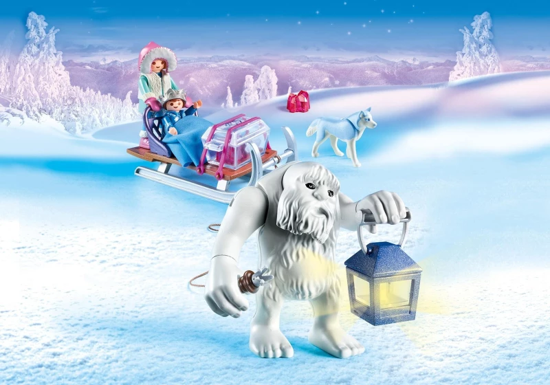Playmobil Magic: Snow Roll with sledge