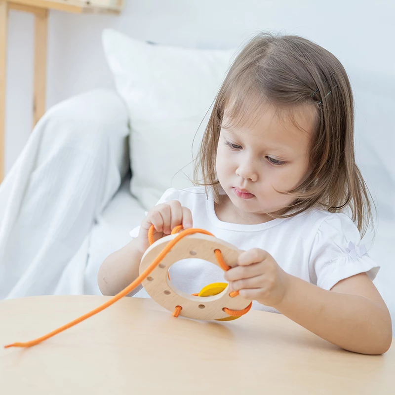 Plan Toys Δίσκος με Κορδόνια