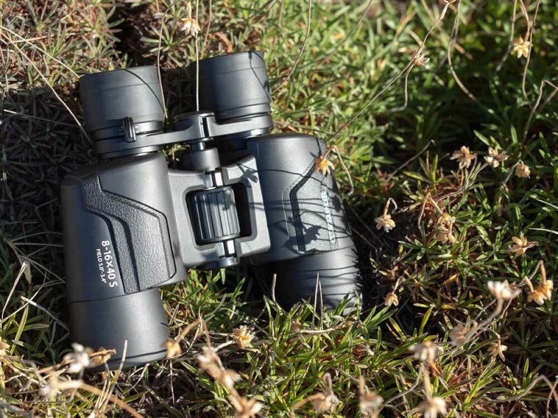 Olympus Binoculars 8-16x40 S incl. Case & Strap