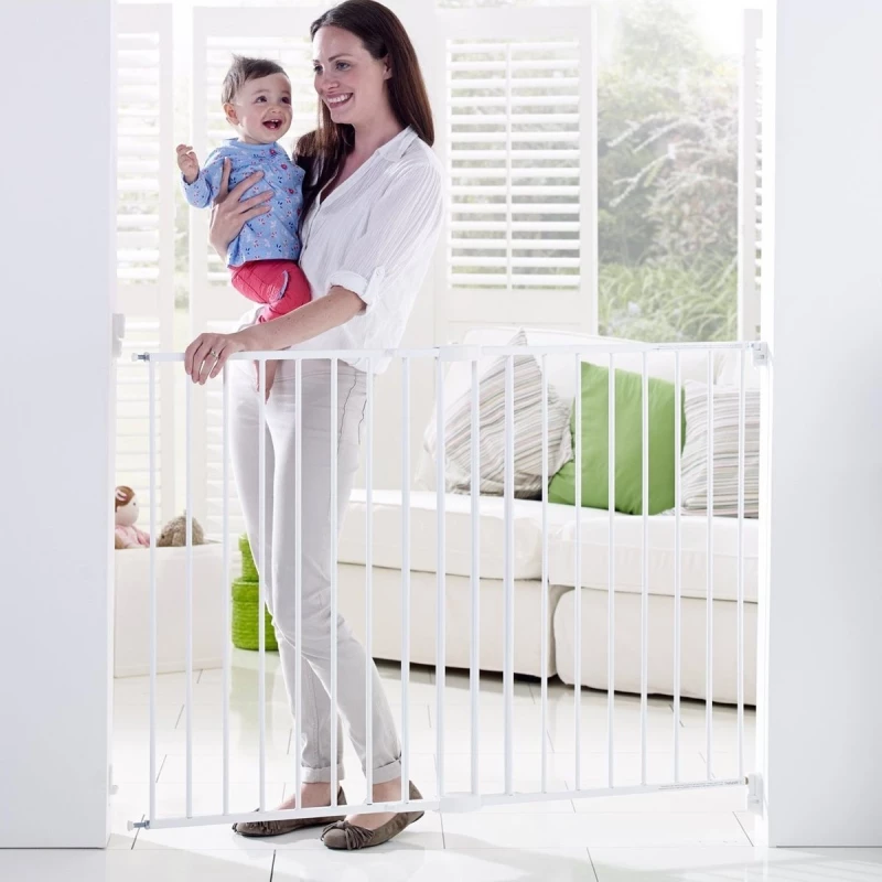 Munchkin Extending Metal Gate