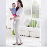 Munchkin Extending Metal Gate