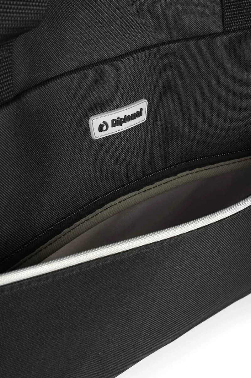 Diplomat ZC3002-68 68lt Black