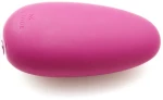 JE JOUE VIBRATING MASSAGER FUCHSIA
