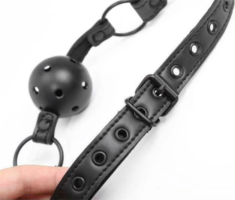 IntoYou Adjustable Breathable Ball Gag Black