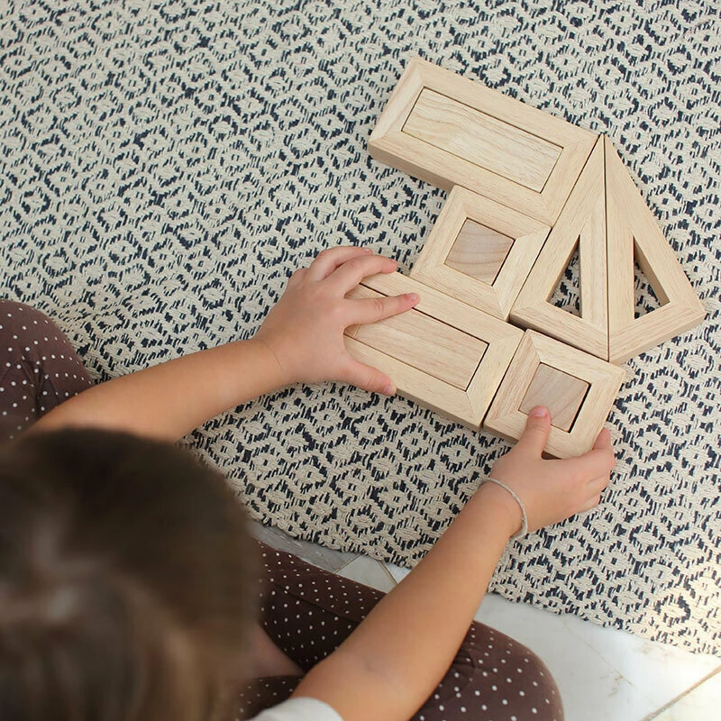 Plan Toys Τουβλάκια με Κενό 10τμχ