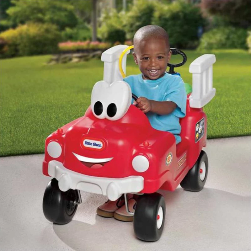 Little Tikes Spray & Rescue Fire Truck