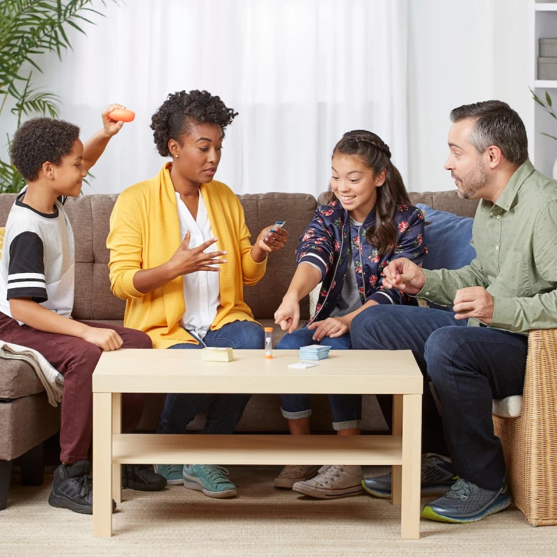 Hasbro Taboo Kids VS Parents