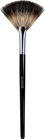 Lussoni Pro 600 Fan Brush
