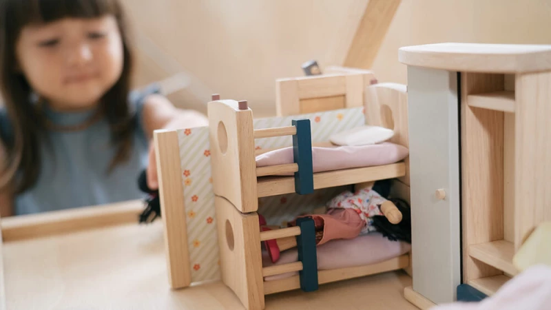 Plan Toys Παιδικό Δωμάτιο – Orchard
